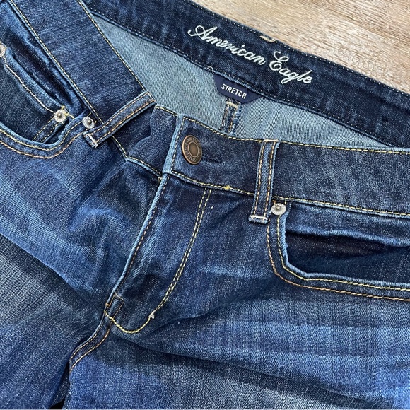 American Eagle Outfitters Dark Blue Rolled Cuff Denim Shorts Bermuda Sz 14 Mid - Picture 2 of 8